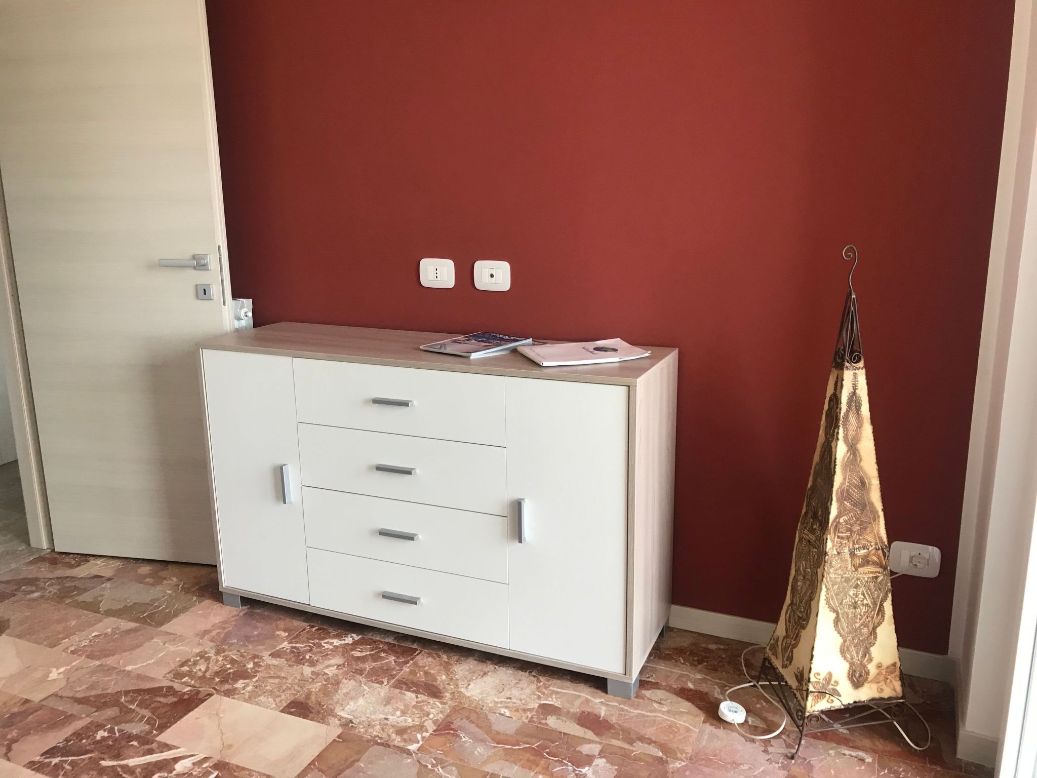 Photo of 'White' mit Balkon