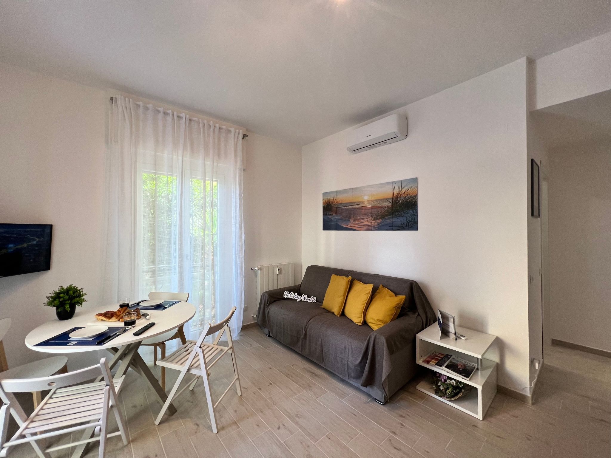 für 4 Personen ca. 40 m&sup2; in Pietra Ligure, Norditalien (Ligurien) Accommodation in Pietra Ligure