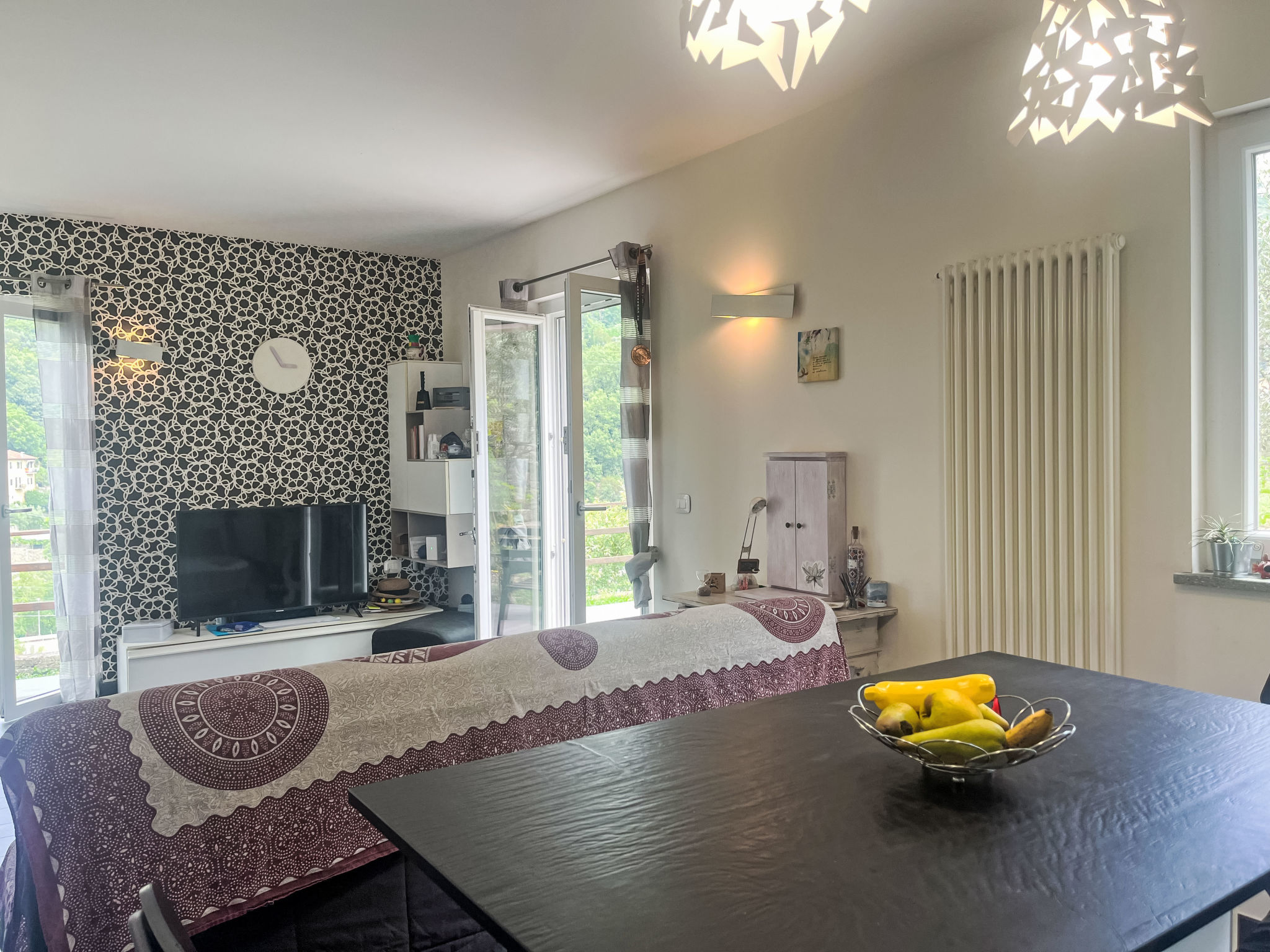 Le radici dell´ulivo-Drinnen