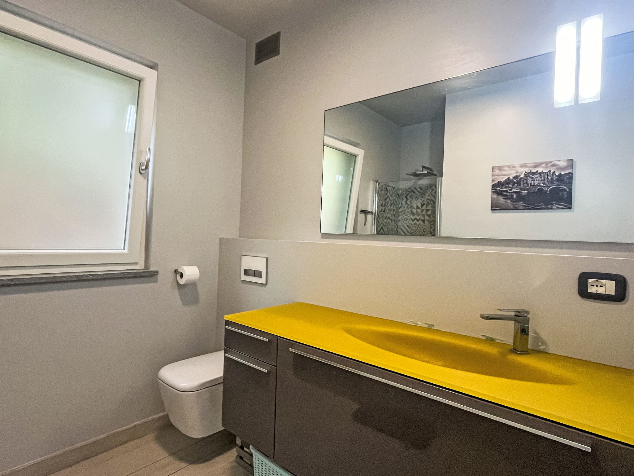 Le radici dell´ulivo-Drinnen