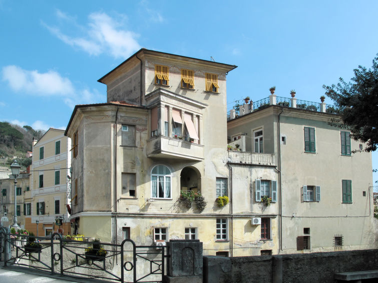 9-persoons appartement Porta Reale in het centrum van Finalborgo in Finale Ligure