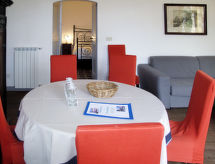Apartment Camelot (FLG204)