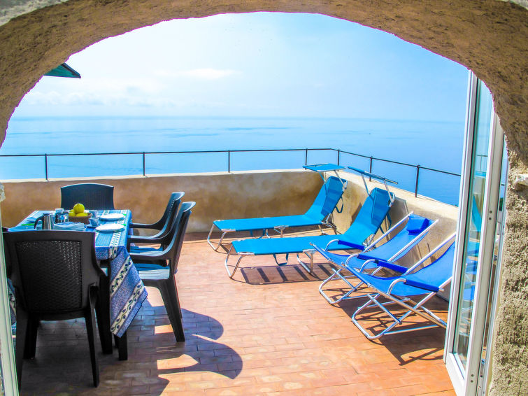 Search and Stay destination Finale Ligure, Liguria - Italy from AU$ 292. Olivotto (FLG147)