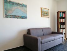 Finalmarina Zwei-Zimmer-Wohnung 300m Strand