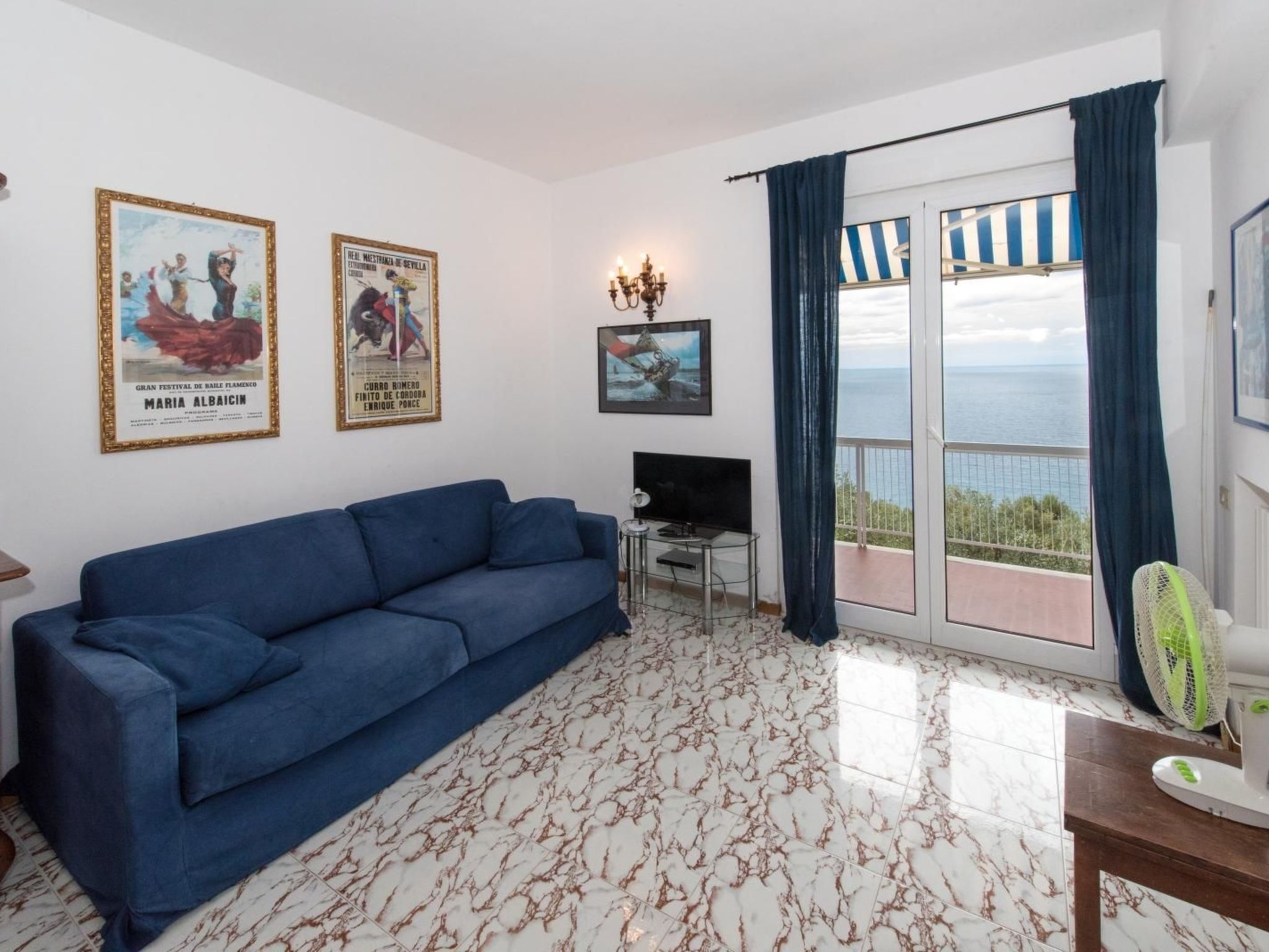 Wohnung mit Parkplatz und Panoramablick-Image-tags.info