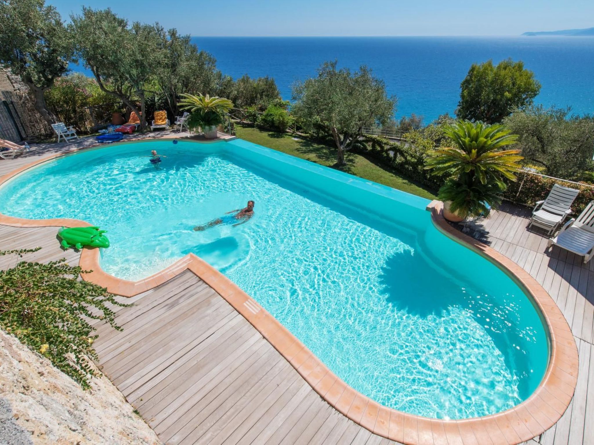 Wohnung mit Parkplatz und Panoramablick — Pool Outdoor (5 of 40)