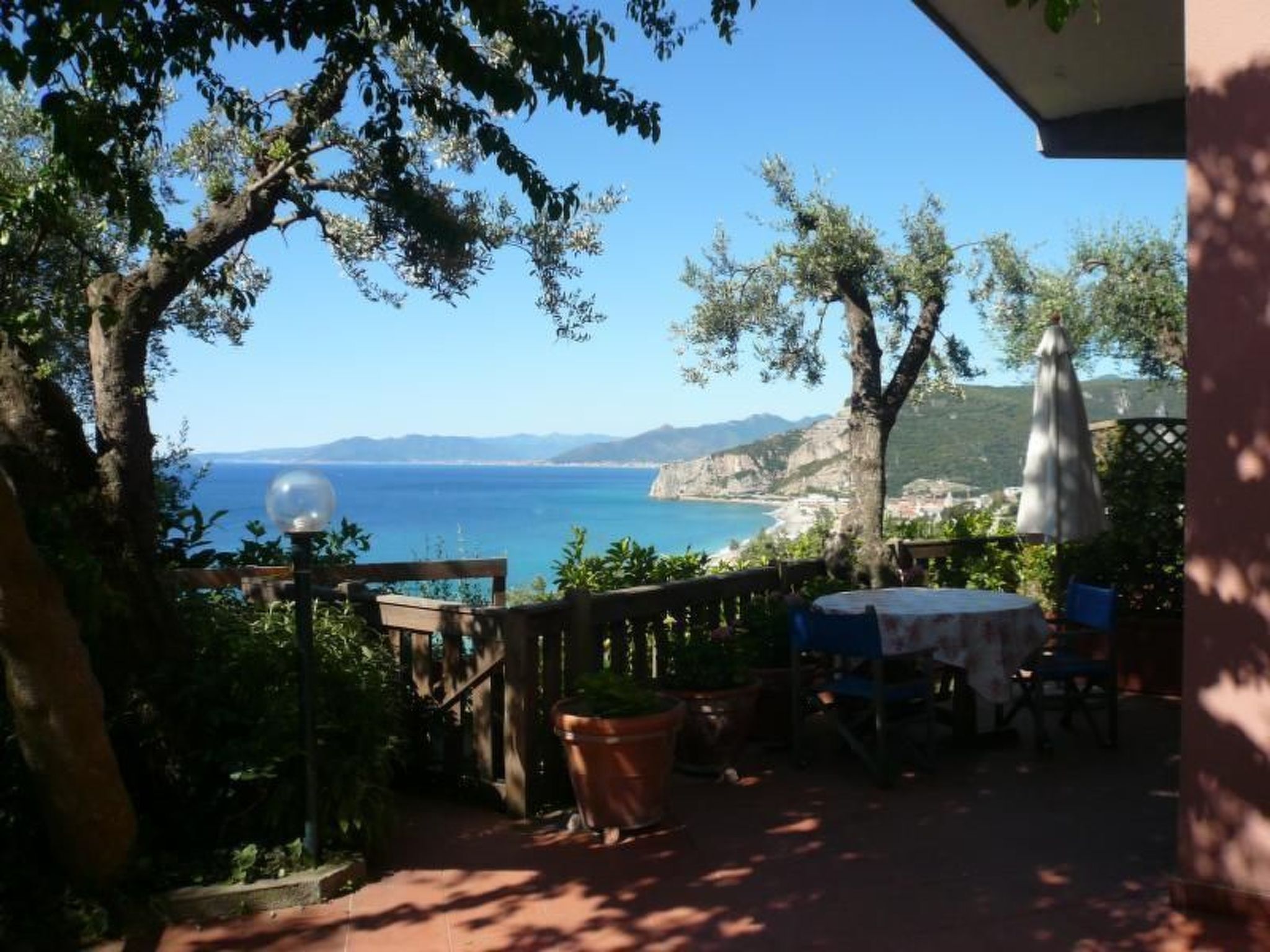 Wohnung mit Terrasse und Panoramablick-Image-tags.info