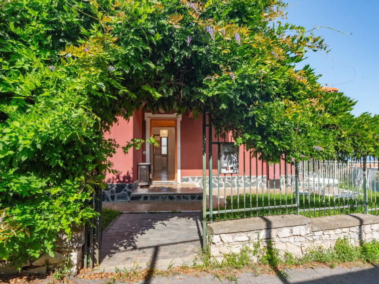 Search and Stay destination Portio, Liguria - Italy from AU$ 335. Villa Michelle