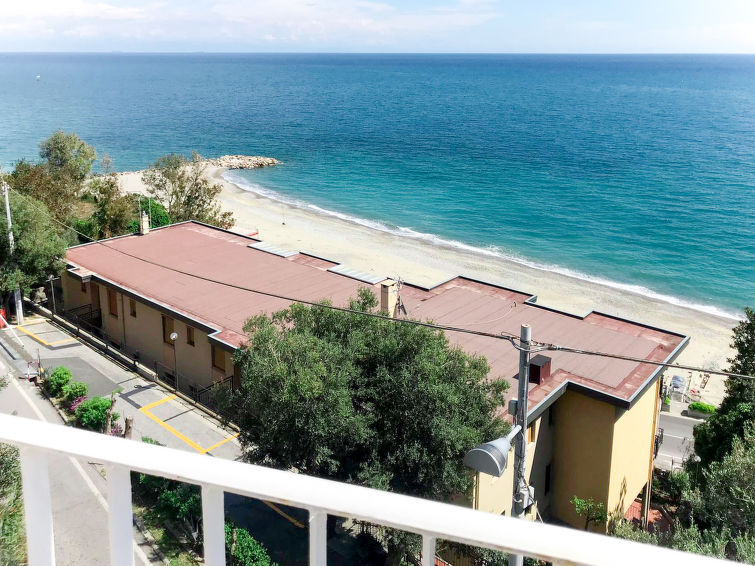 Image blog What Makes Bergeggi, Liguria, Italy a Great Place to Live