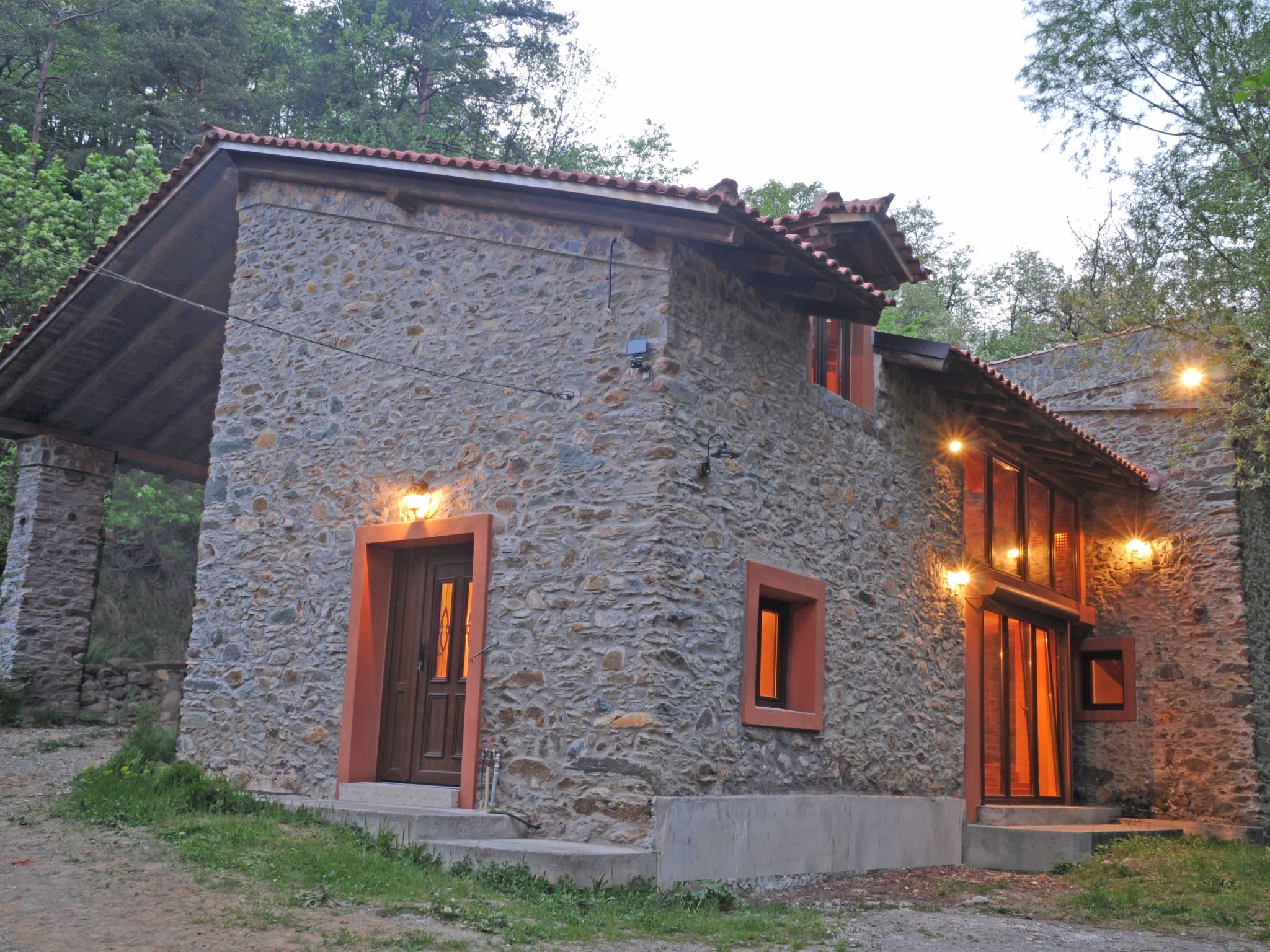 Ferienhaus mit umzäuntem Garten in Dego (Italien) und 1 Hund erlaubt