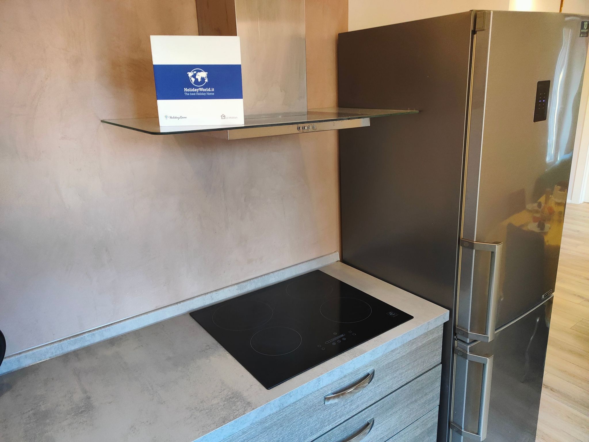 Vaze's Heart by Holiday World-Inside