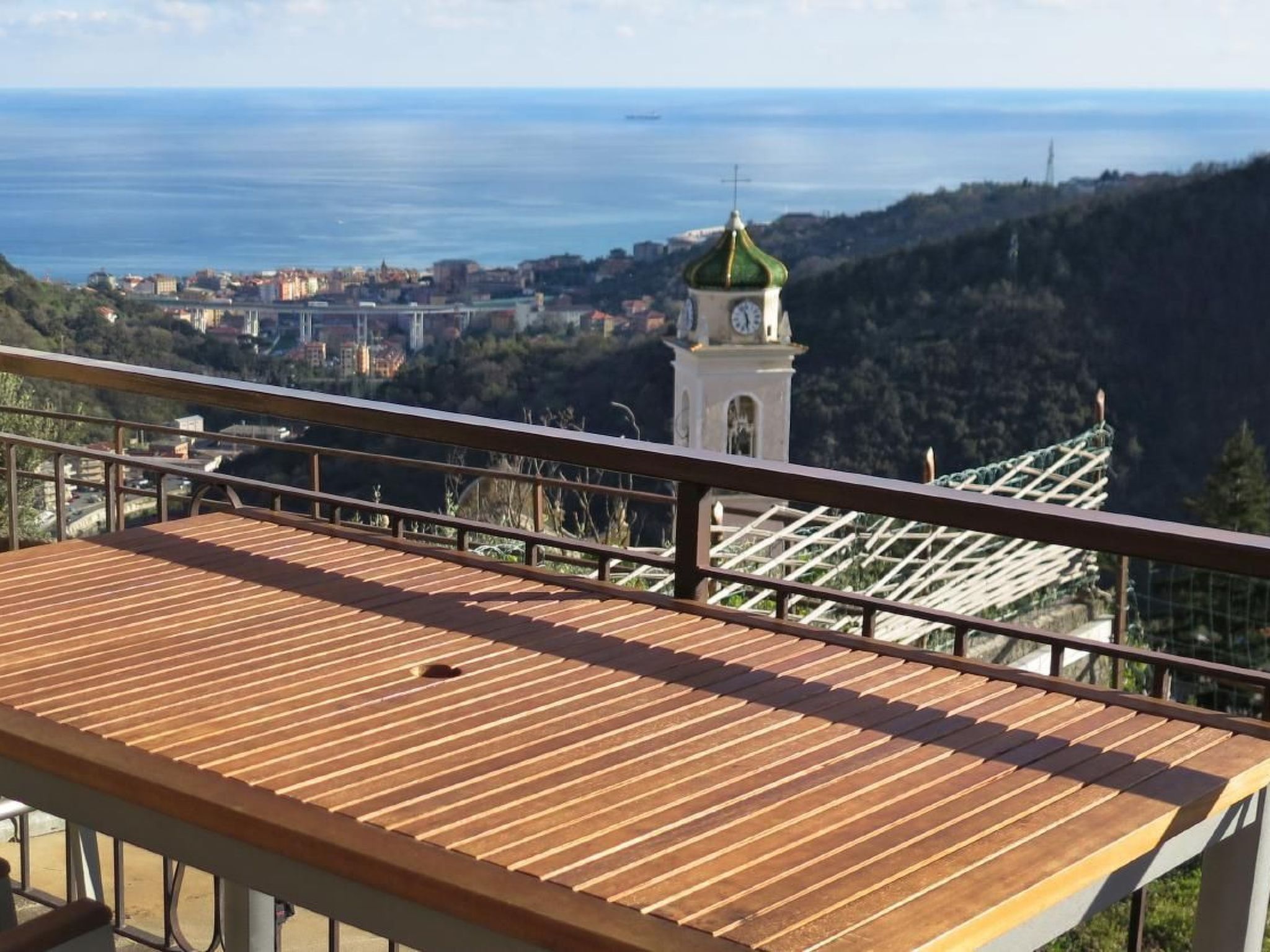 In Varazze mit Garten und Parkplatz-Binnen