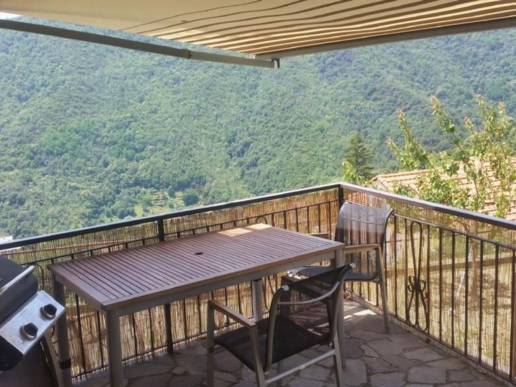 In Varazze mit Garten und Parkplatz-Binnen