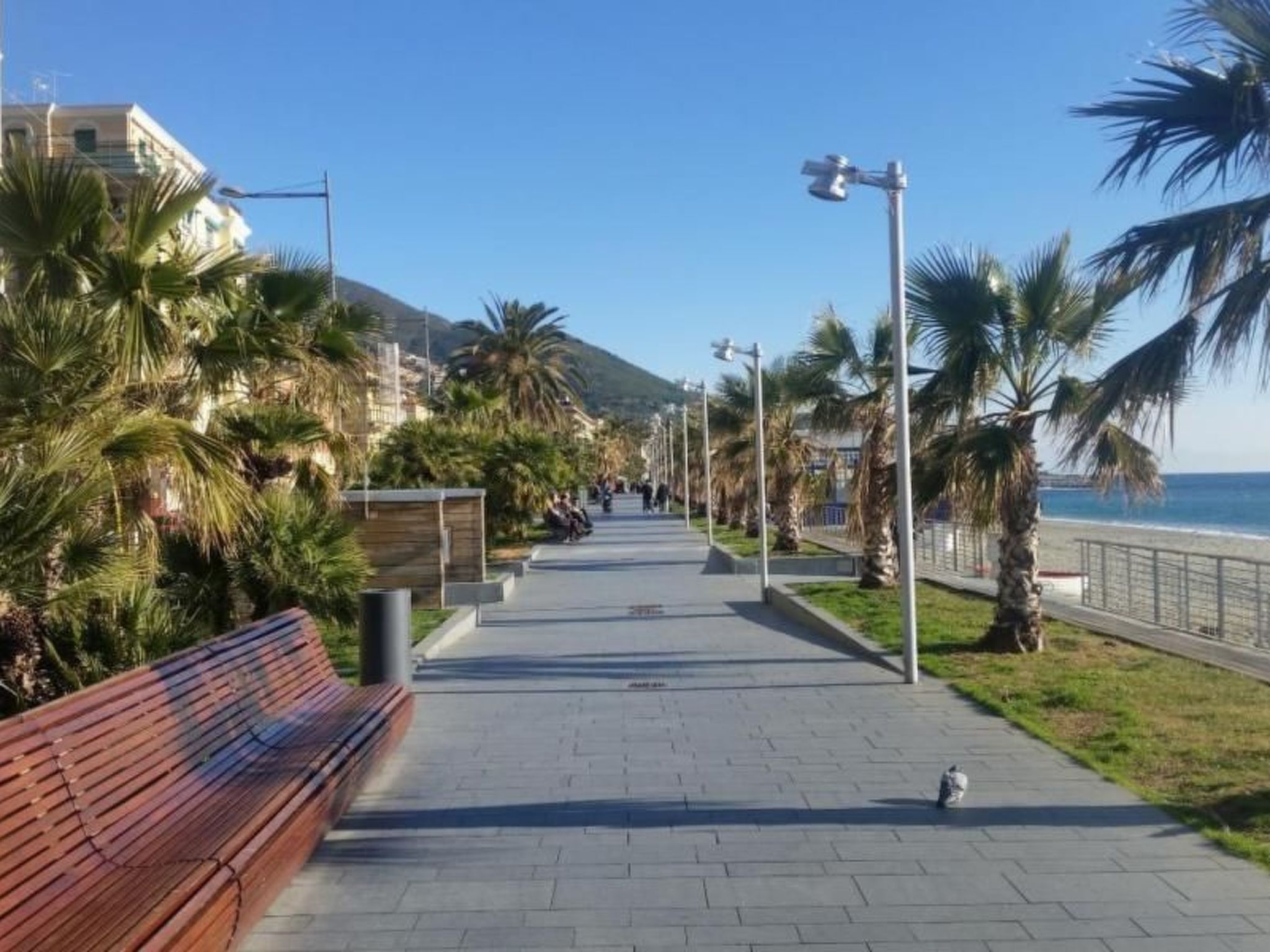 In Varazze mit Garten und Parkplatz-Binnen