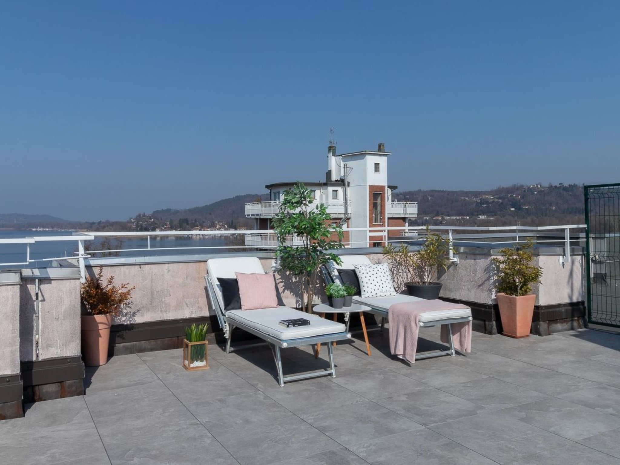La Terrazza' Wohnung mit Seeblick-Binnen