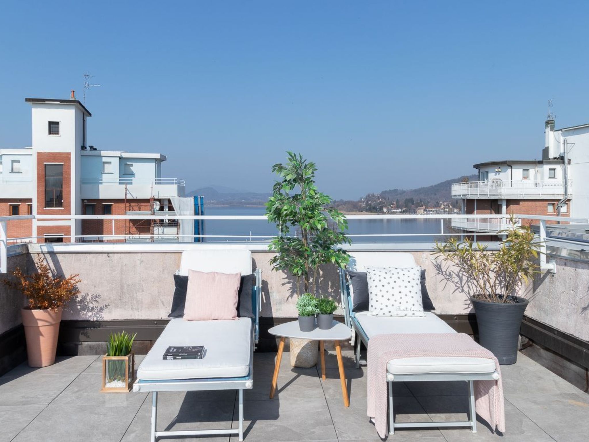 La Terrazza' Wohnung mit Seeblick-Binnen