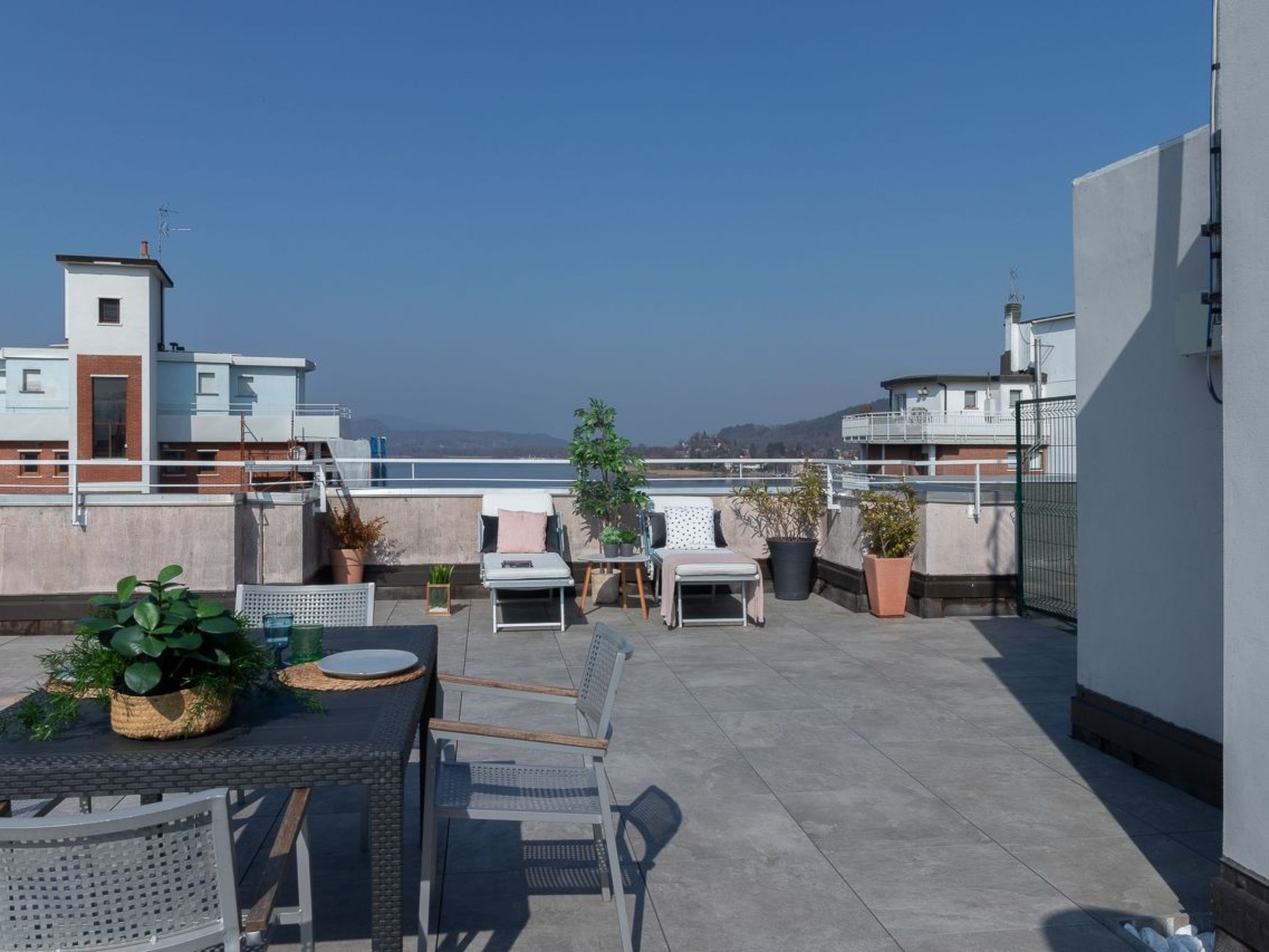 La Terrazza' Wohnung mit Seeblick-Binnen