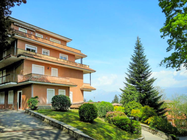 Stresa accommodation villas for rent in Stresa apartments to rent in Stresa holiday homes to rent in Stresa