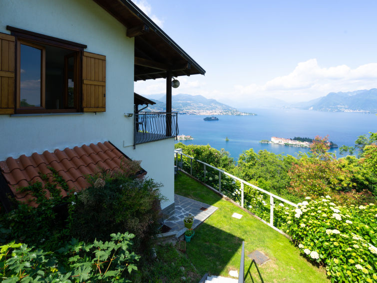 Search and Stay destination Provincia del Verbano-Cusio-Ossola, Piemonte - Italy from AU$ 333. Alba (SEA115)