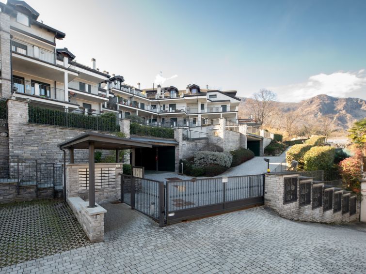 Appartement met meerzicht en bergzicht in Baveno in Baveno