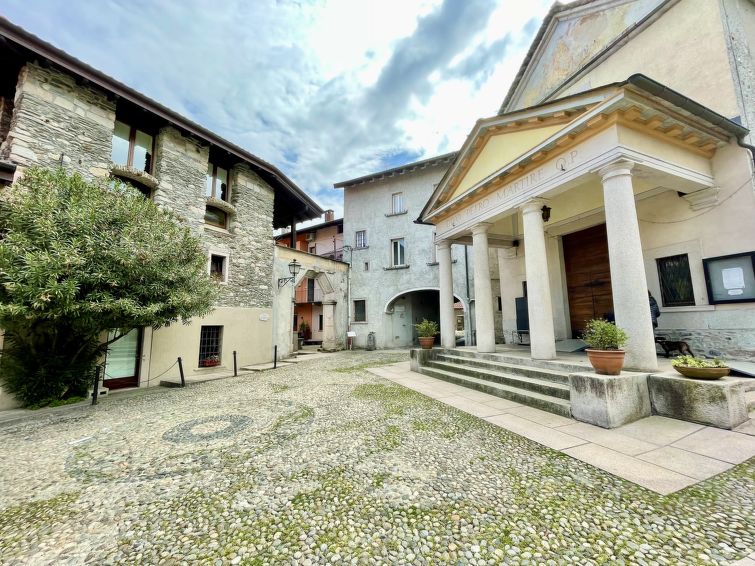 Vrijstaand vakantiehuis in Baveno op 800 m van het centrum in Baveno