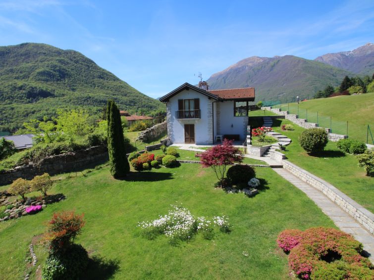 Vrijstaand vakantiehuis Iride met meerzicht in Mergozzo in Mergozzo (Lago di Mergozzo)
