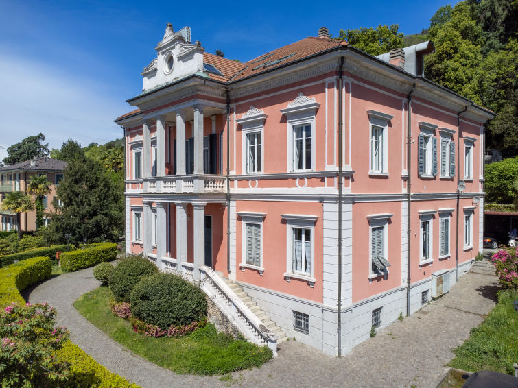 Op 350 m van het strand: Comfortabel appartement in Verbania in Verbania