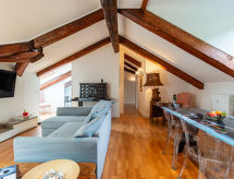 Historisch appartement in 19e-eeuwse villa, 80 meter van het Lago Maggiore - thumbnail 6