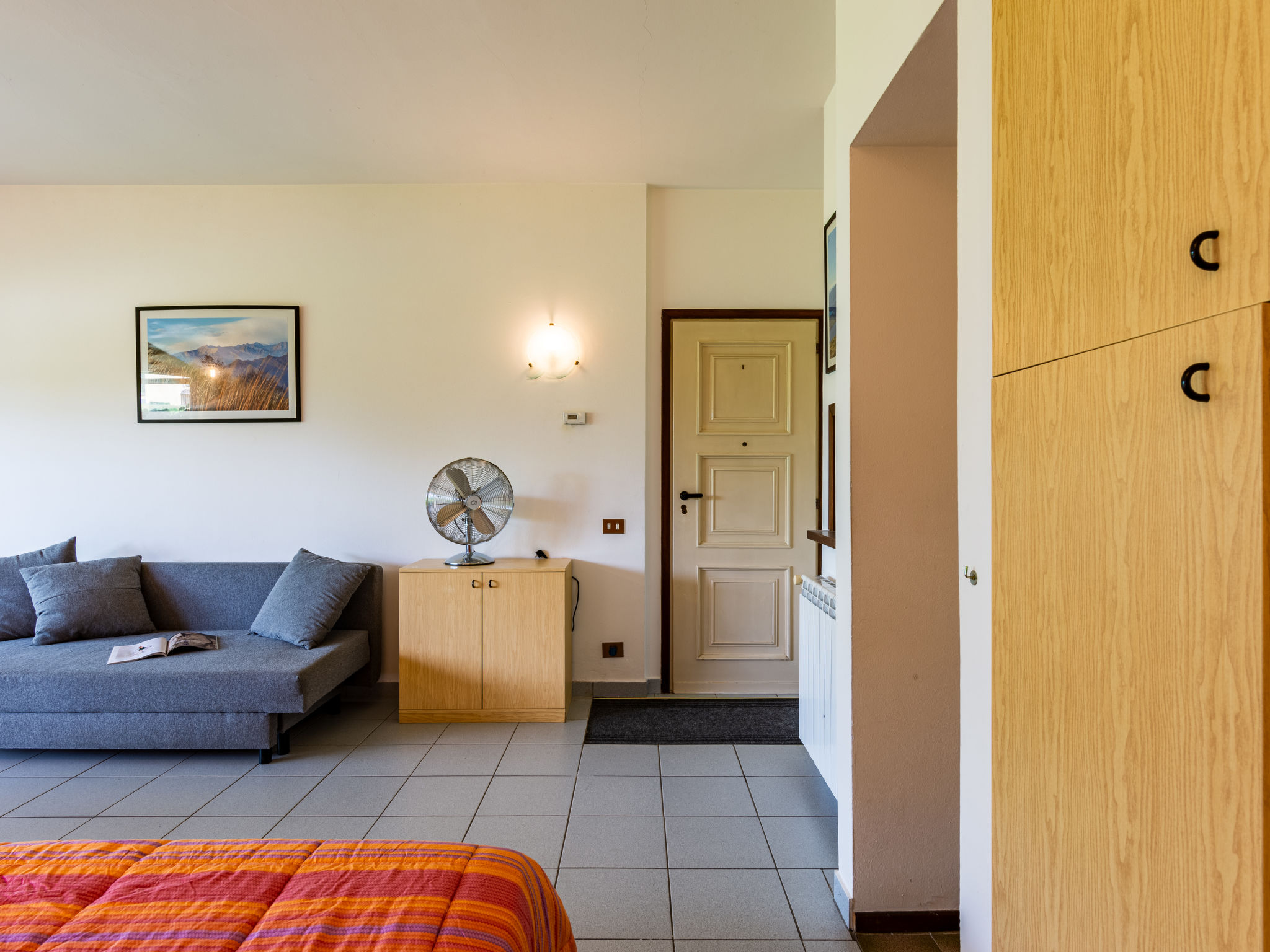 Zonnig studio-appartement bij het meer met zwembad in Ghiffa - foto 9