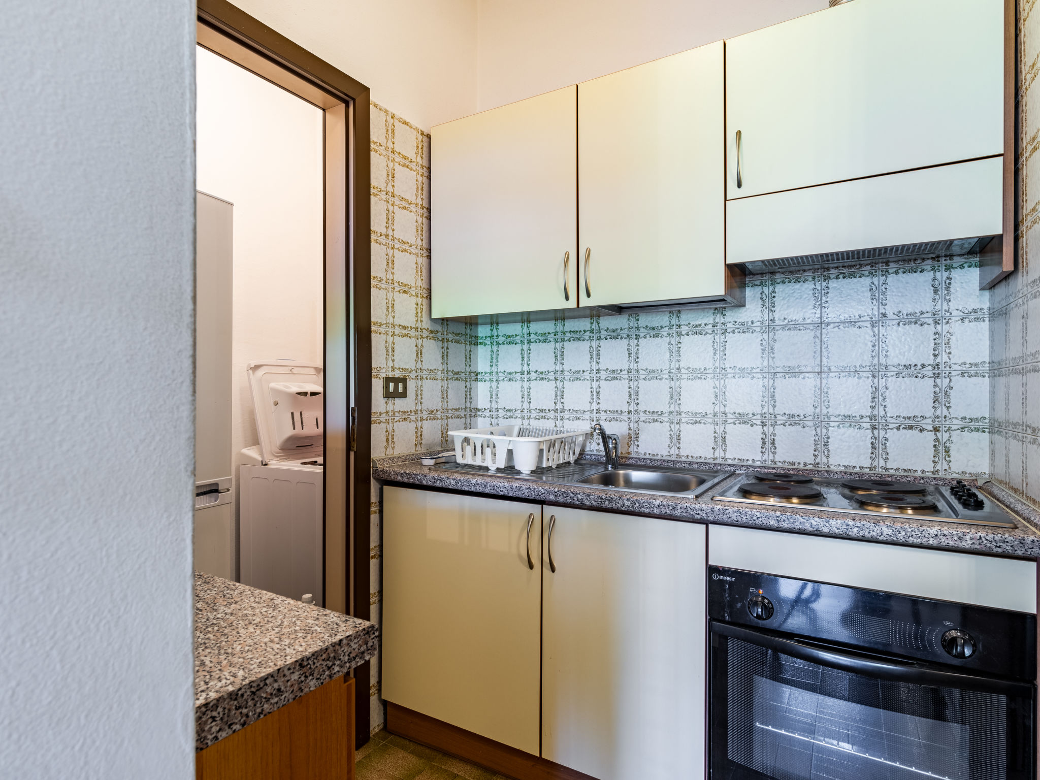 Zonnig studio-appartement bij het meer met zwembad in Ghiffa - foto 12