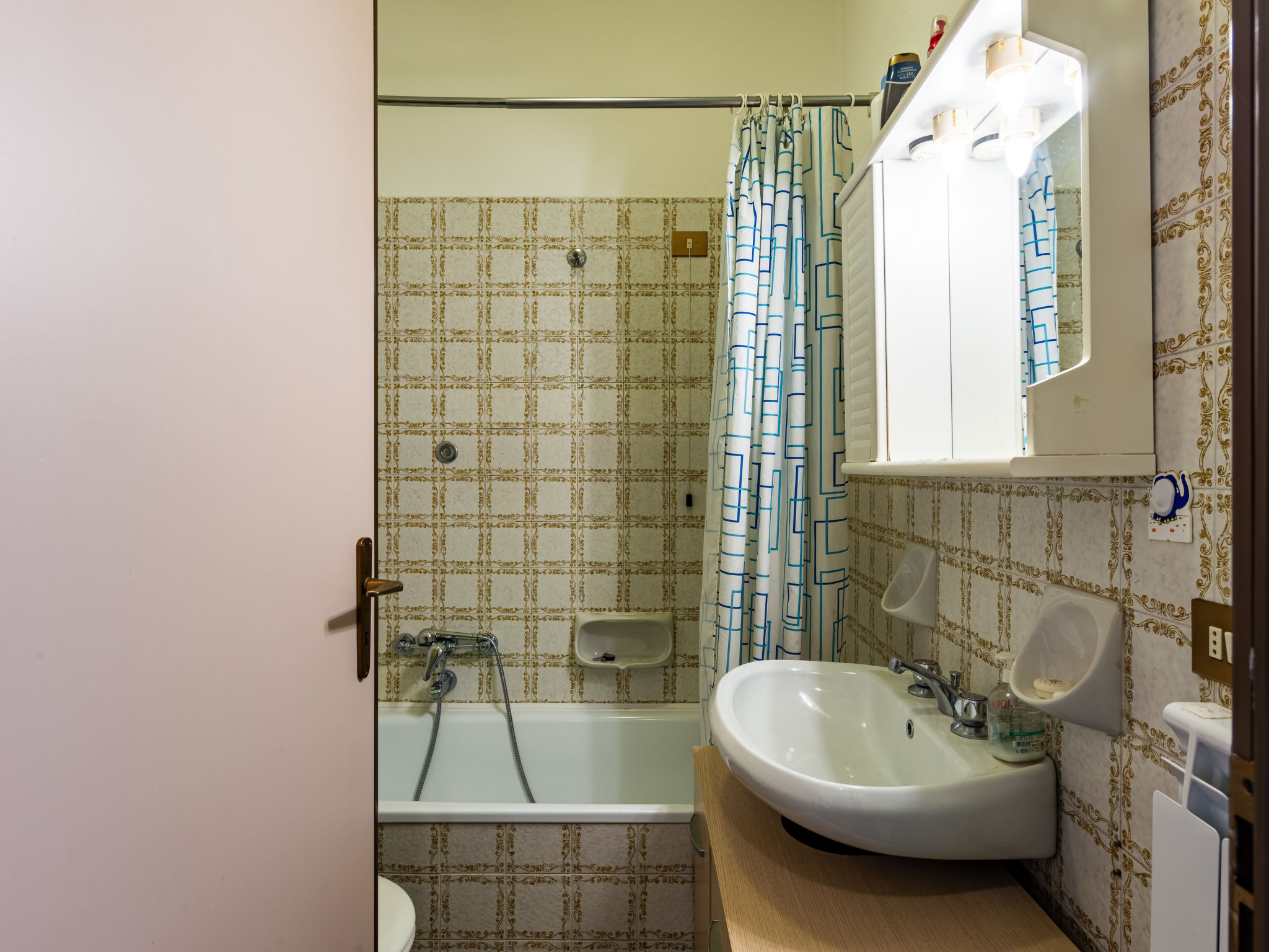 Zonnig studio-appartement bij het meer met zwembad in Ghiffa - foto 13