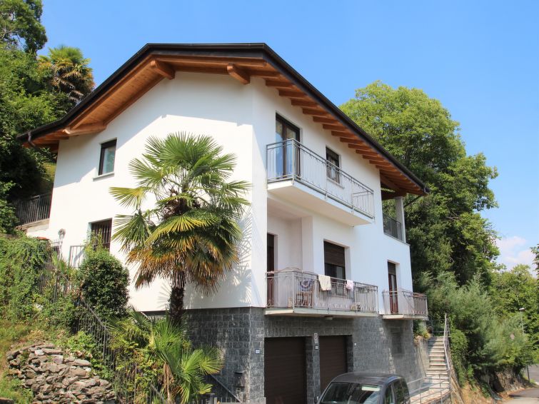 4-persoons appartement Lucina met meer- en bergzicht in Oggebbio in Oggebbio