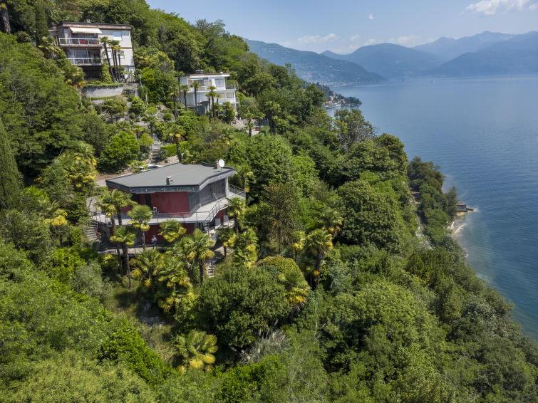 Op 700 m van het meer: Rustgevend appartement in Oggebbio in Oggebbio