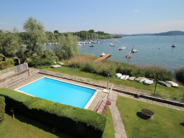 Search and Stay destination Cantone, Lombardia - Italy from AU$ 236. Casa sul lago di Lea