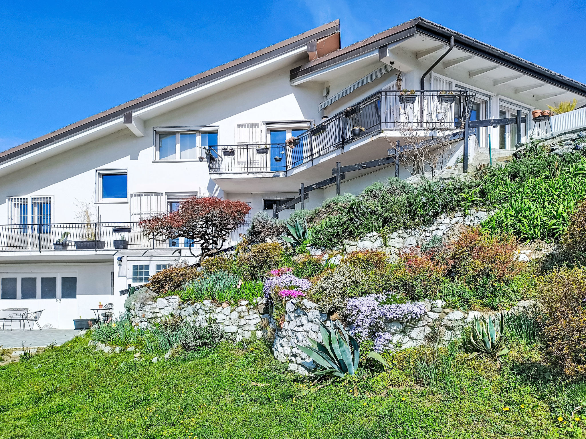 Ostendaise - Outside