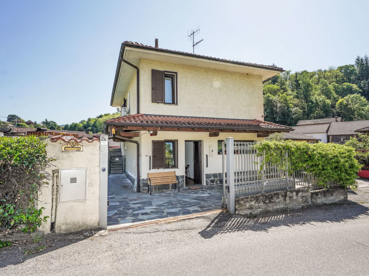 Lake It Easy Apartment in Castelveccana