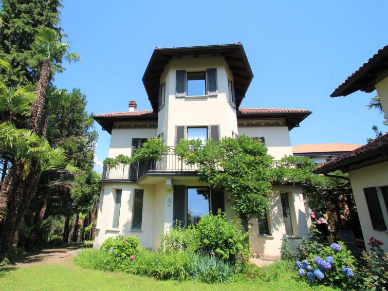 Search and Stay destination Castello, Lombardia - Italy from AU$ 1,159. Al Piano