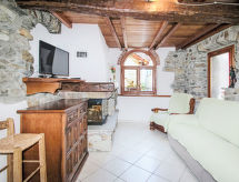 Rustiek vakantiehuis in de bergen bij Lago Maggiore, 2.5 km van het meer - thumbnail 4