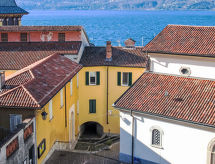 Historisch appartement aan het Lago Maggiore, 50 meter van het meer - thumbnail 1
