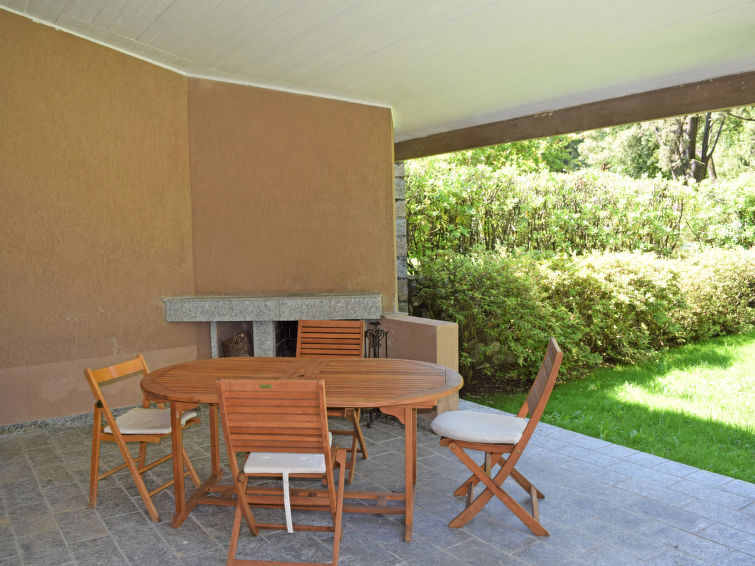 Search and Stay destination Porto Valtravaglia, Lombardia - Italy from AU$ 192. Alpina