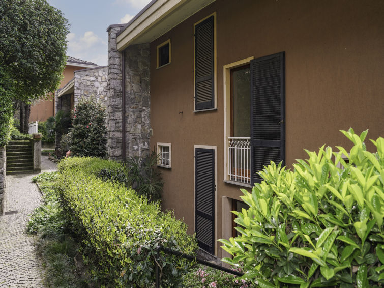 Search and Stay destination Porto Valtravaglia, Lombardia - Italy from AU$ 133. Hermitage
