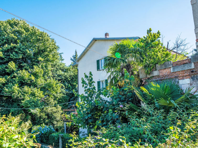 Aan het strand: Rustgevend appartement Silki in Porto Valtravaglia in Porto Valtravaglia