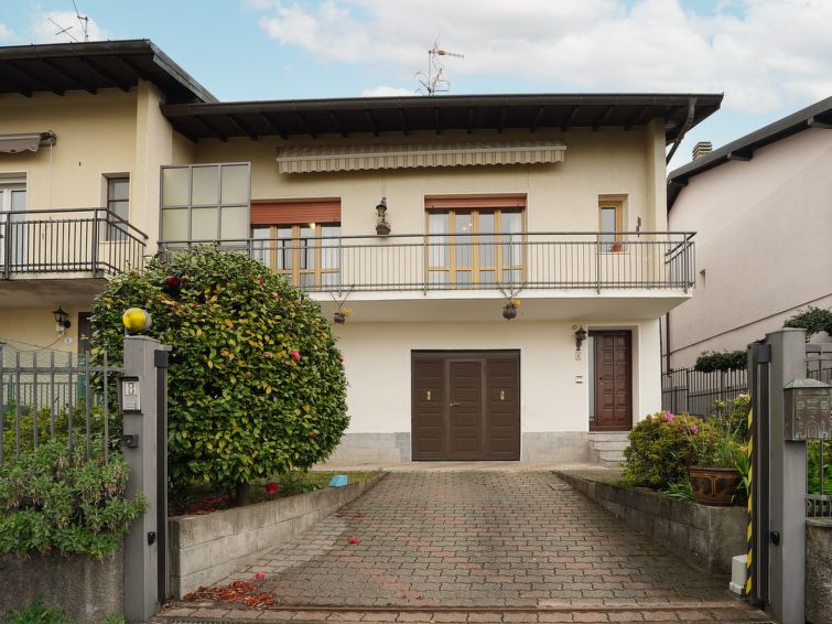 Bonny Accommodation in Luino