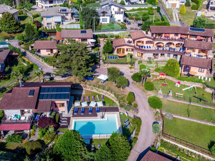 Zonnig appartement in Residenza Agrifoglio, Luino · 40 m² in Luino