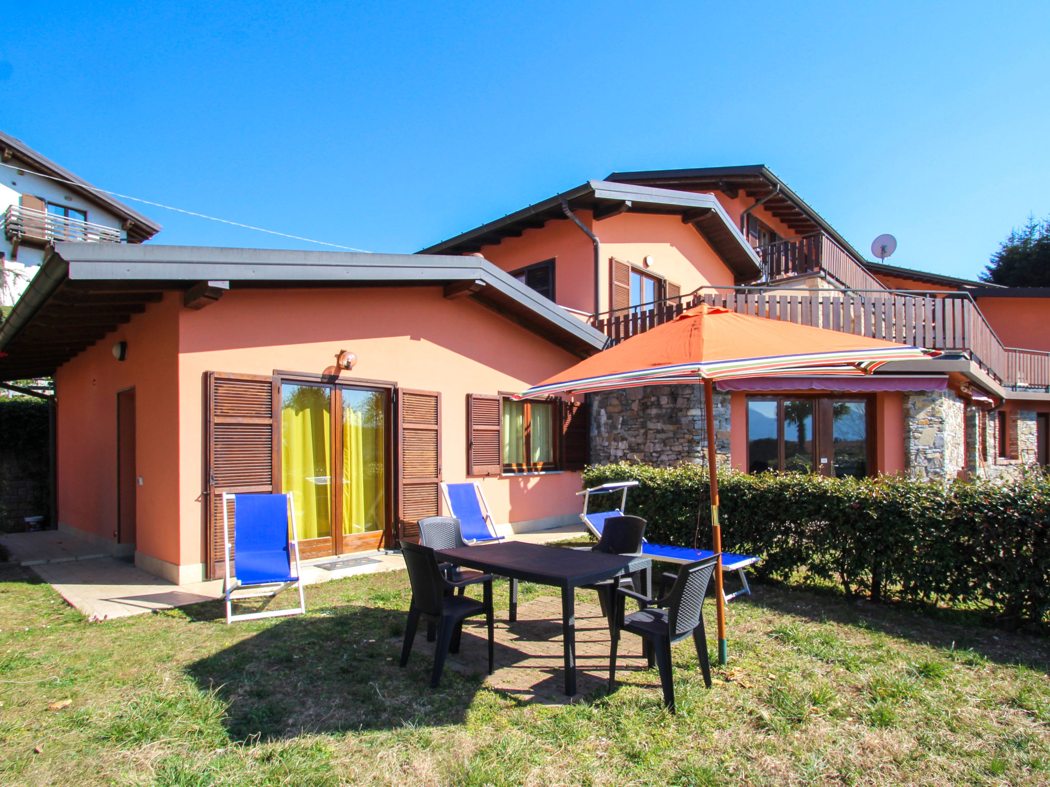 Residenza Agrifoglio Translation missing: cottages_en.helpers.properties.accommodation_type.holiday_resort in Luino