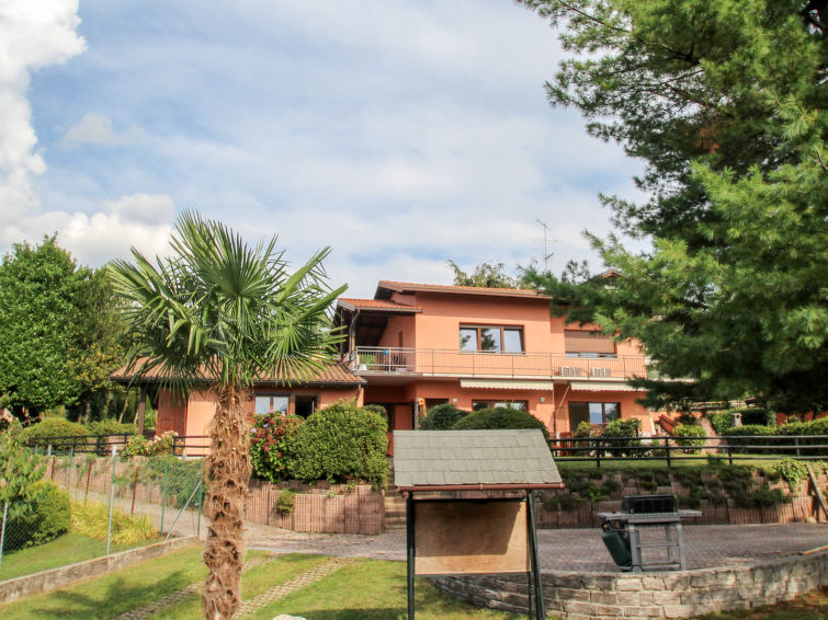 Residenza Agrifoglio Translation missing: villas_en.helpers.properties.accommodation_type.holiday_resort in Luino
