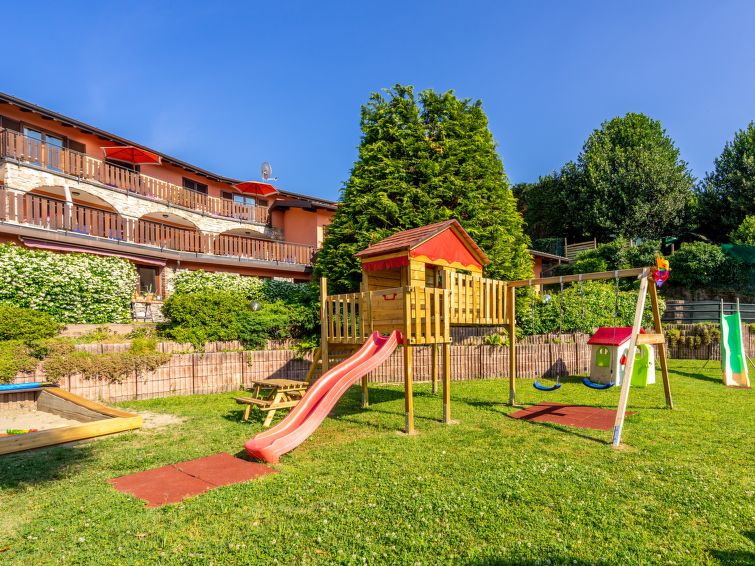 Residenza Agrifoglio Translation missing: cottages_en.helpers.properties.accommodation_type.holiday_resort in Luino