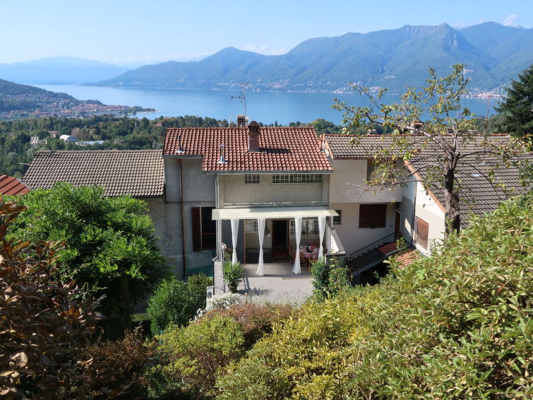 6-persoons vakantiehuis Colombaio met meerzicht in Luino in Luino