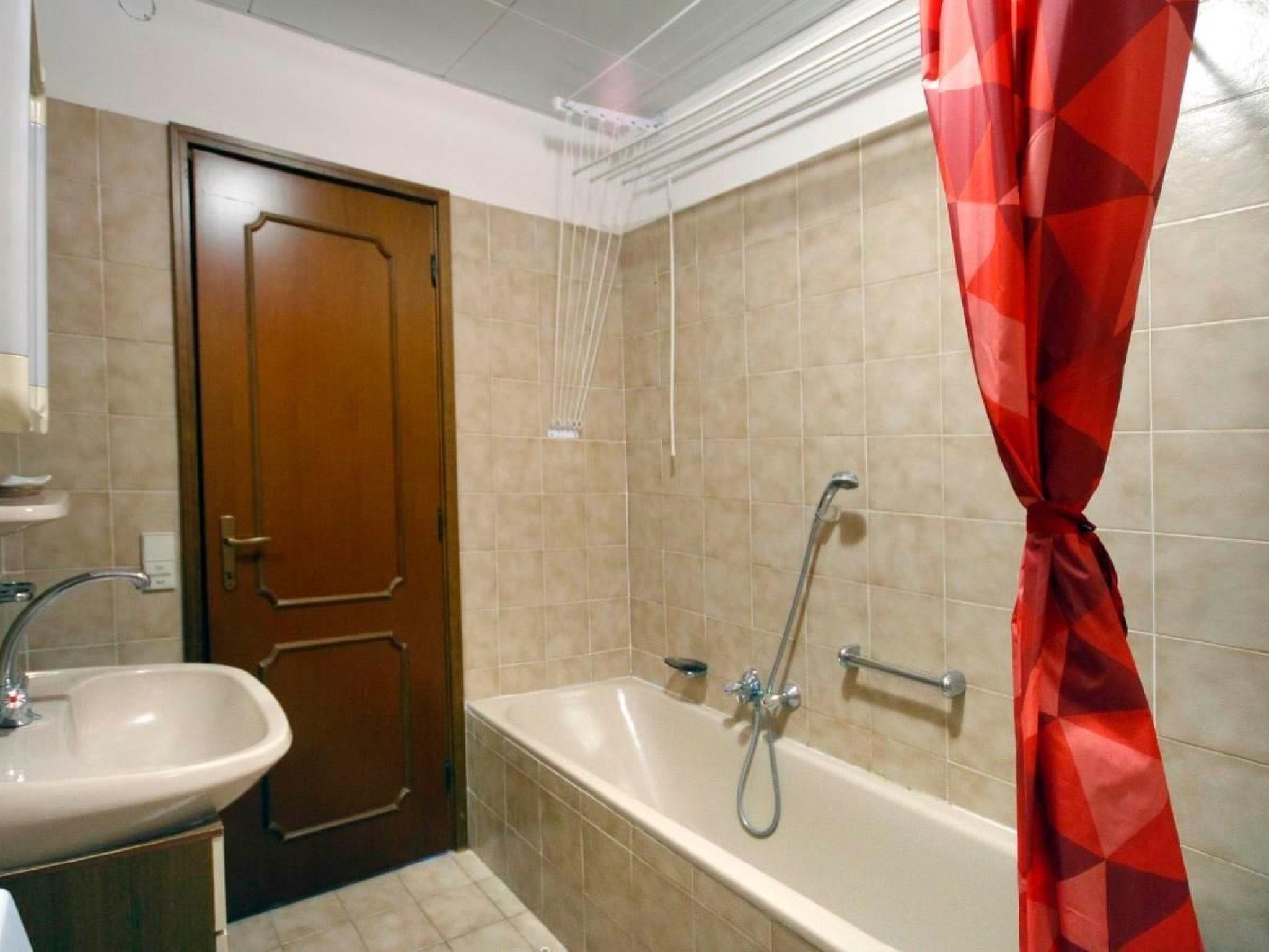 Mit Blick auf den Lago Maggiore-Binnen