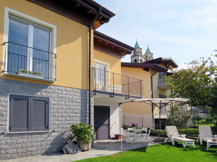 Luino accommodation holiday homes for rent in Luino